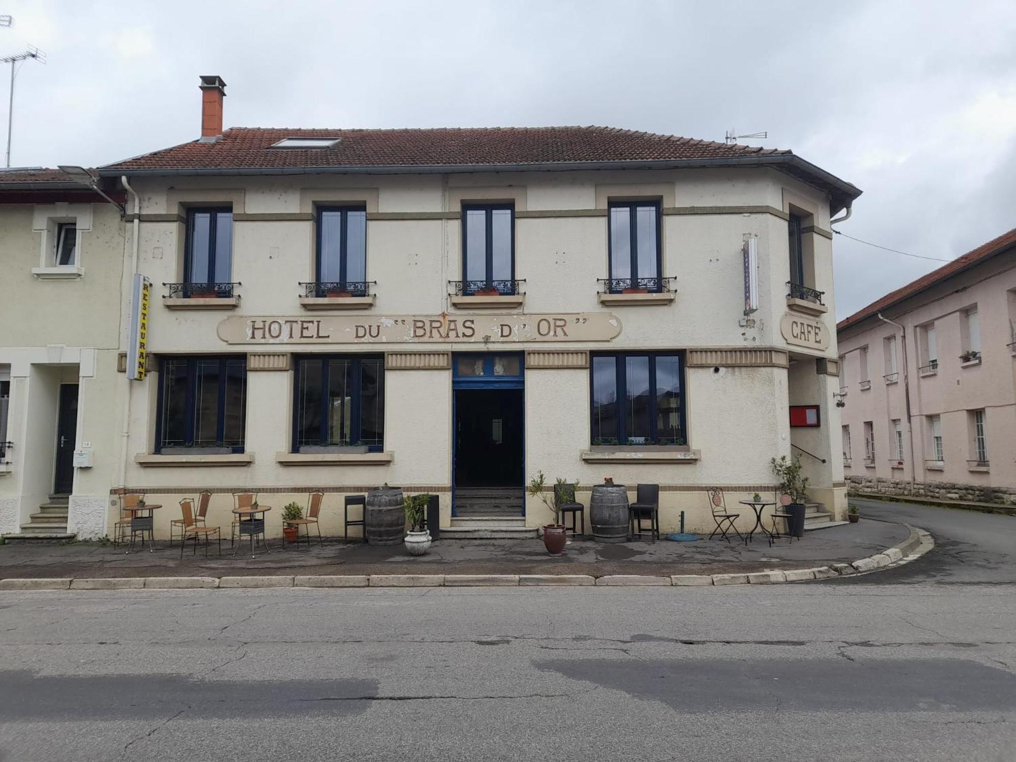 Le Bras D'Or Hotel Varennes-en-Argonne Exterior photo